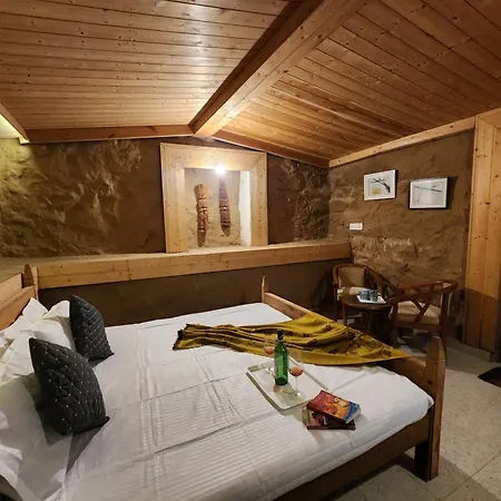 Pine Valley Resort Kasauli Exterior photo