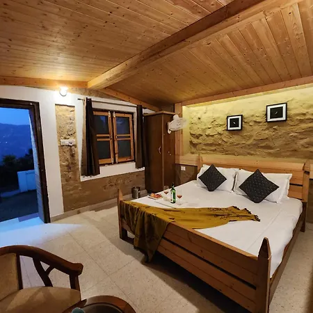 Pine Valley Resort Kasauli Exterior photo