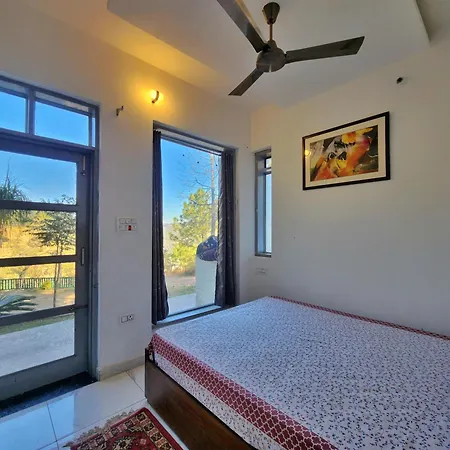 Pine Valley Resort Kasauli Exterior photo