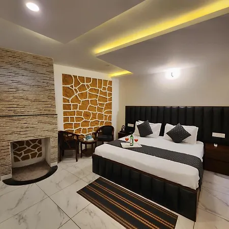 Pine Valley Resort Kasauli Exterior photo