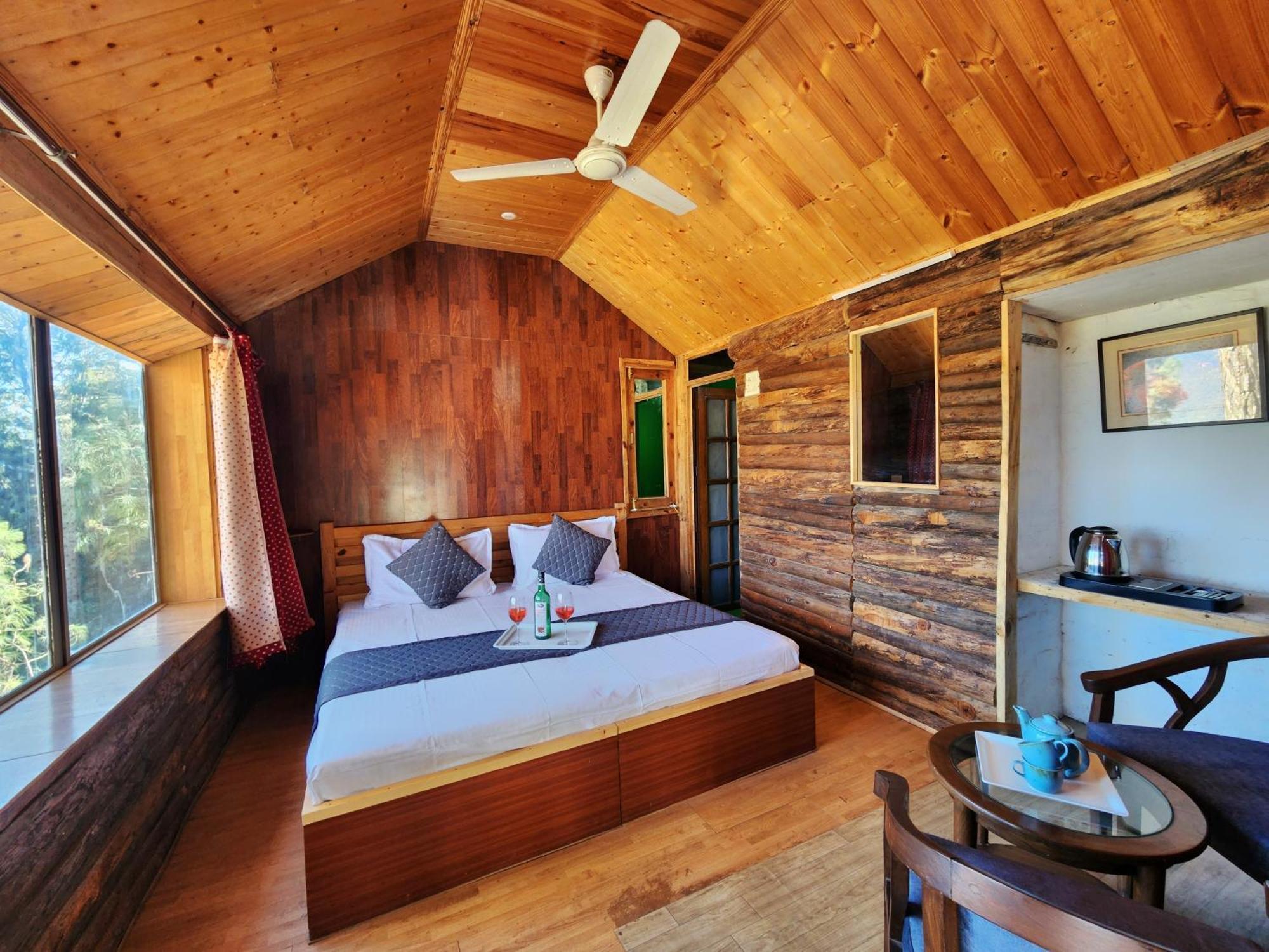 Campsite Pine Valley Kasauli